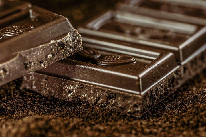 Excursion privée de dégustation de chocolat à Paris à la tombée de la nuit