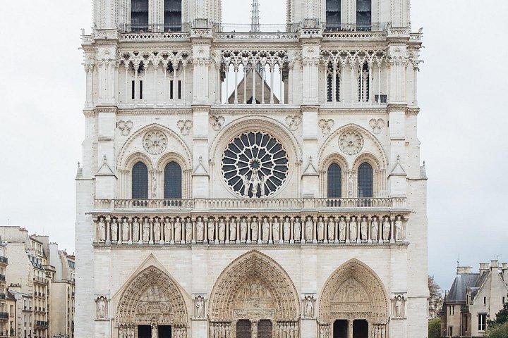 90 minutes Visite semi-privée extérieure de Notre-Dame
