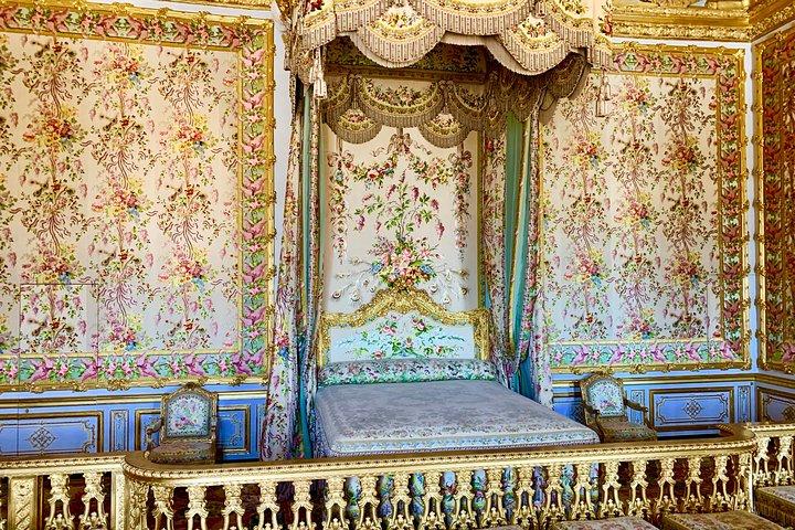 Visite guidée privée du château de Versailles et du domaine de Marie-Antoinette avec déjeuner