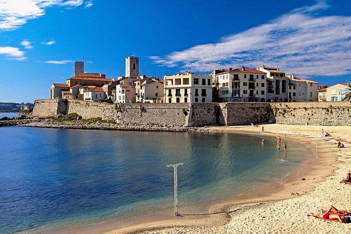 Excursion privée d'une demi-journée à terre : Cannes, Antibes, Juan les Pins