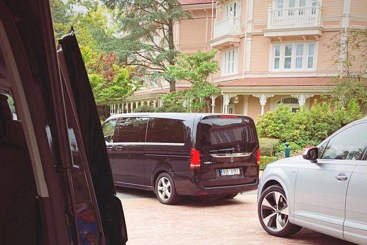 Transfert Privé de Disneyland Paris vers CDG Airport ou Ville