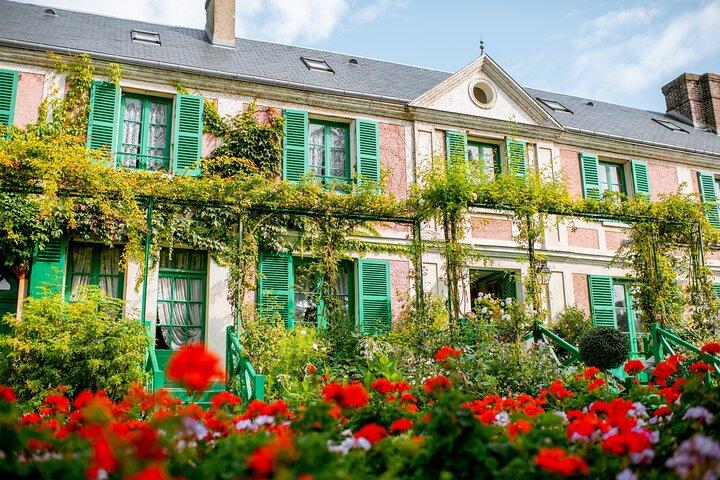 Excursion d'une journée à Giverny (maison de Monet) et au château de Versailles depuis Paris