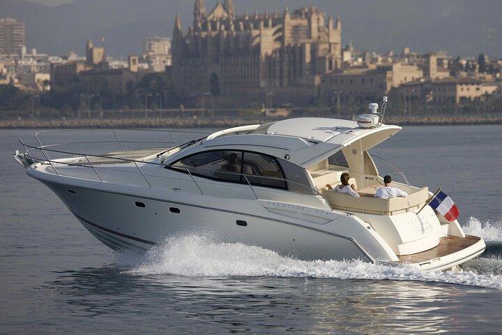 Location de yacht privé avec skipper sur la Côte d'Azur