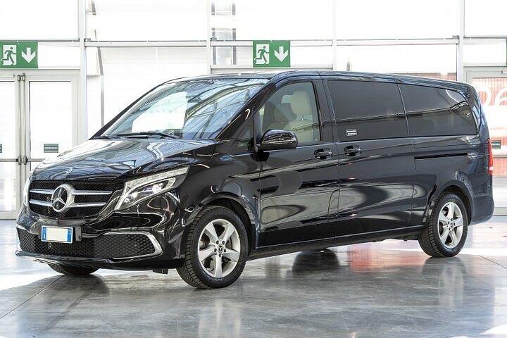 Transfert privé Montpellier Ville à Marseille Ville en minivan