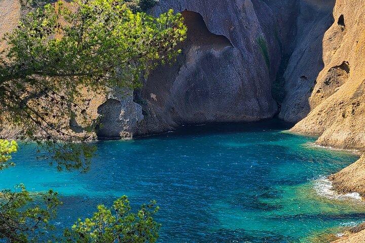 Excursion Privée ! Une Journée Calanques de St-Cyr à Cassis !