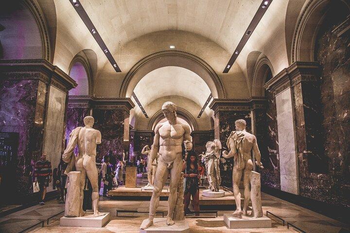 Journée complète Paris City Pass : 50 musées, croisière illimitée Hop On/Off