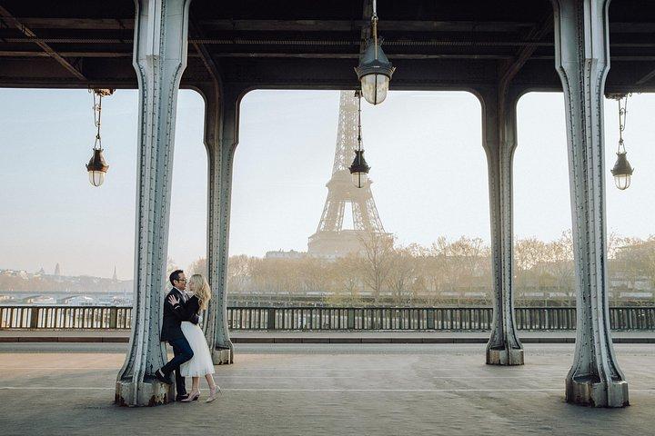 Paris - Séance privée pour les couples avec un photographe local