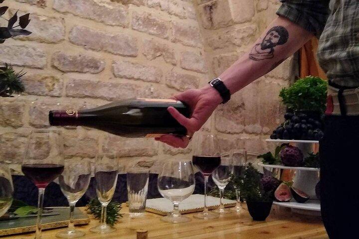 Quartier du Louvre Paris Soirée d'accord vins et fromages souterraine