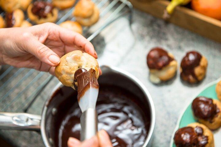 Cours de cuisine Française Profiteroles et Chouquettes à Paris