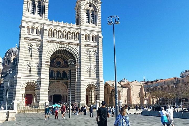 Visite privée à pied de Marseille avec un guide officiel !