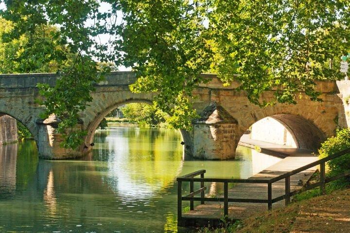 Explorez Châlons EN Champagne Tour de 8h depuis Paris et retour