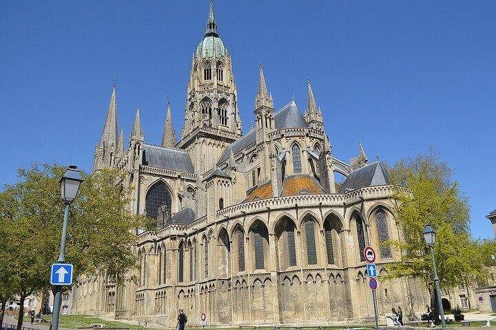 Transfert privé de Paris à Bayeux