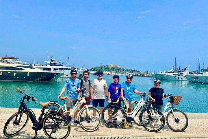 E-bike Tour Antibes & St-Paul-de-Vence : riviera gemmes & parcs