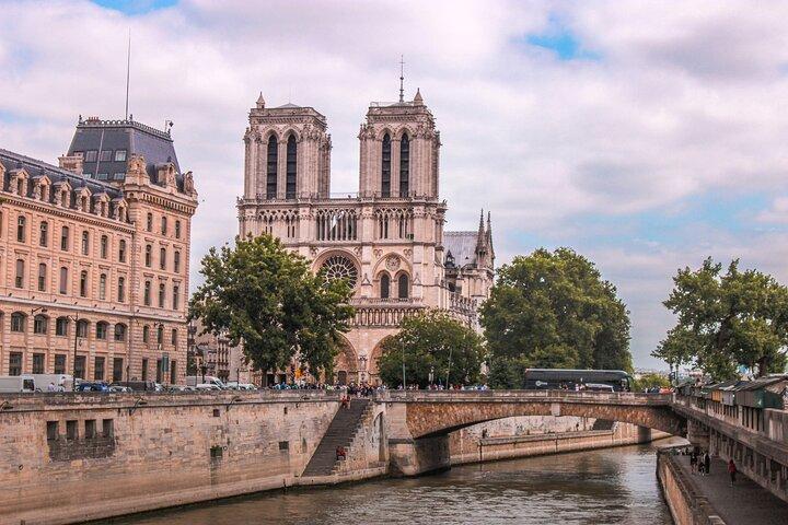 Visite à pied de Paris Notre Dam au Panthéon avec billets pour le Panthéon