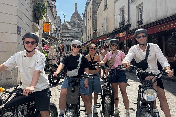 Tour de vélo électrique semi-privé du quartier de Montmartre