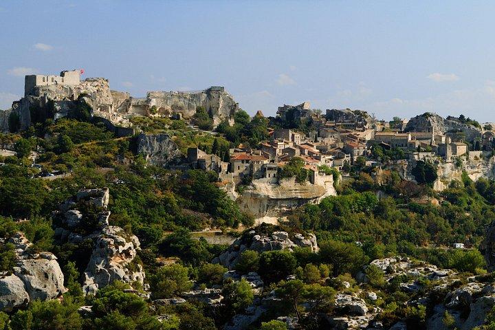 Excursion aux Baux de Provence Culture Vin et Cuisine