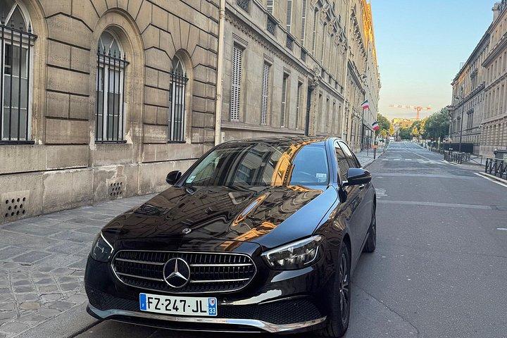 Transfert privé de l'aéroport CDG à Paris Hotel Mercedes Sedan