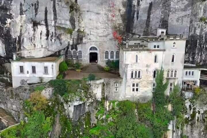 Grotte Marie Madeleine & Basilique de St Maximin en visite privée