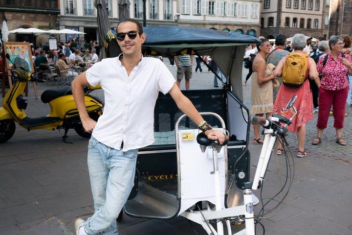 Explorez Strasbourg dans un rickshaw tuk-tuk confortable