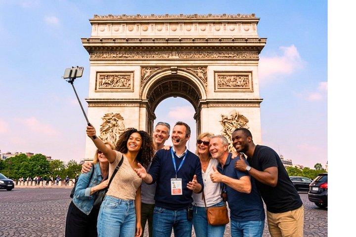 3 - en - 1 Paris Tour ; Notre-Dame, Croisière sur la Seine et Arc de Triomphe