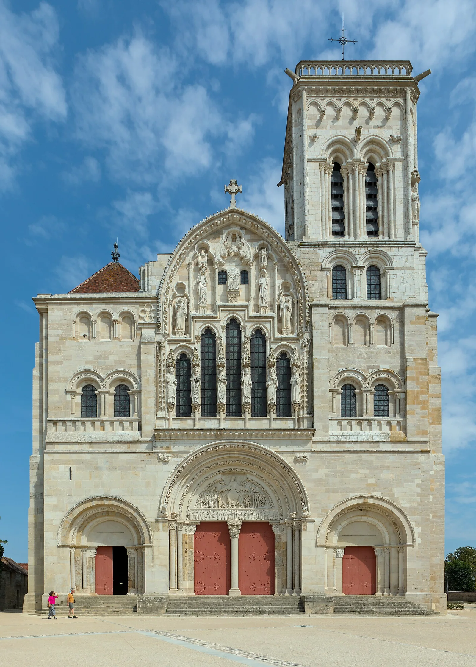 Basilique de Vézelay (ambiance), à 8,6 km de l'hôtel (photo du lieu, pas de l'hôtel)
