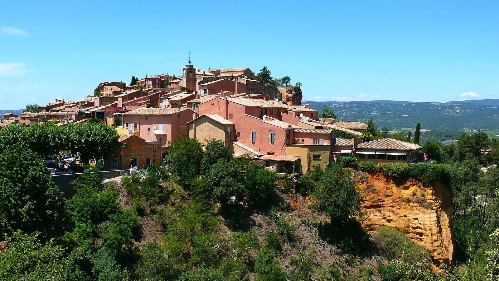 Sentier des ocres de Roussillon (ambiance), à 4,7 km de l'hôtel (photo du lieu, pas de l'hôtel)