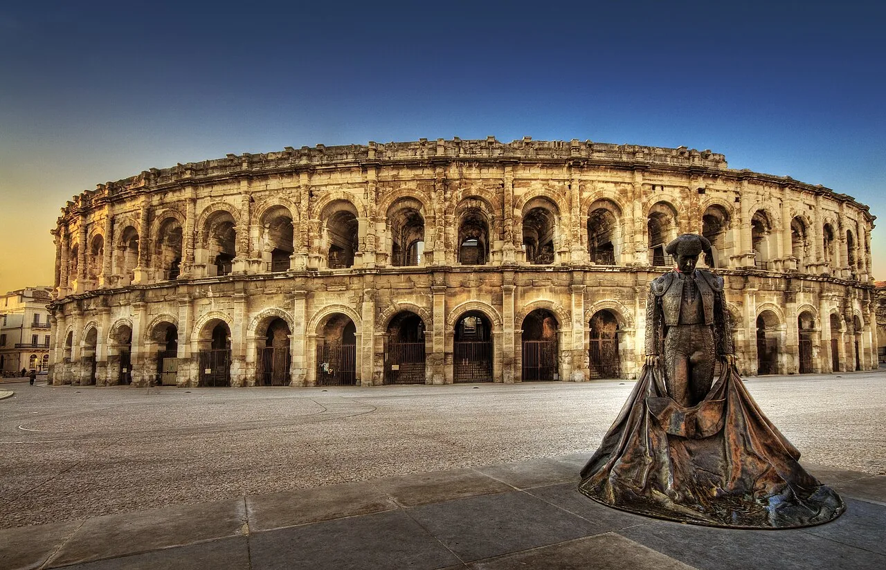 Nîmes : arènes et ville romaine