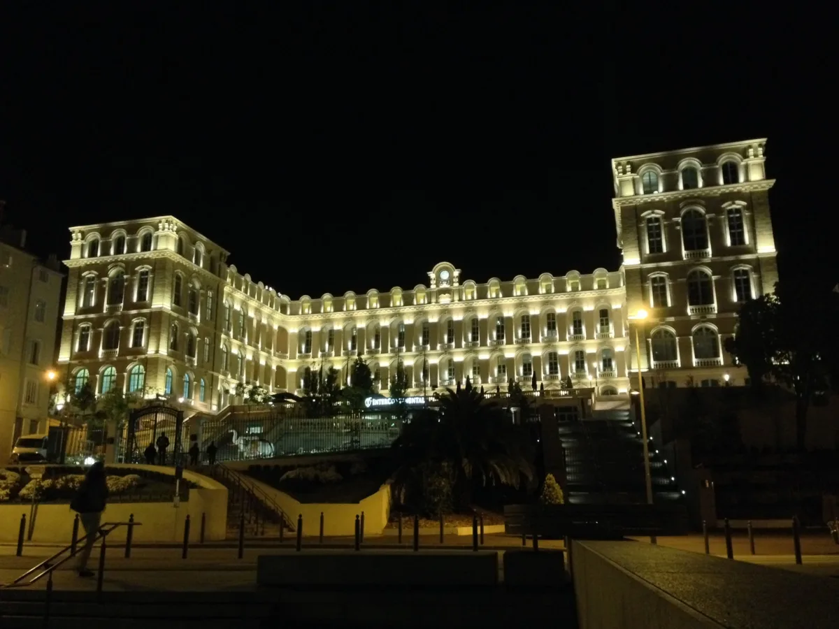 InterContinental Marseille - Hôtel-Dieu (photo Wikimedia Commons)